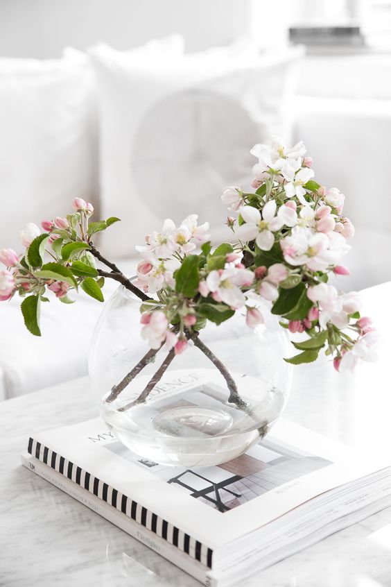 7 Dreamy flowers to pick for your home in Spring