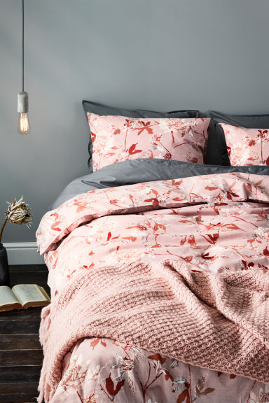 20 Dreamy items for a gorgeous summer bedroom