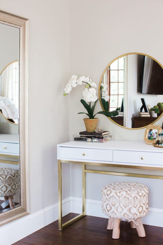 7 Chic vanity tables that make your day better and dreamier