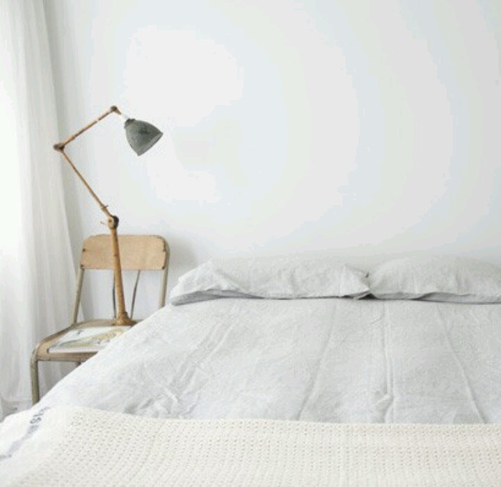 8 Dreamy minimal bedrooms you willl love on a breezy spring