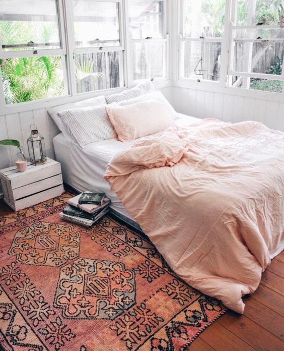 7 Moody bedrooms that get you in the summer vibe