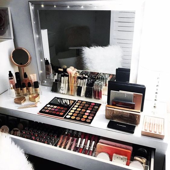 5 Chic ways to arrange your beauty products this fall