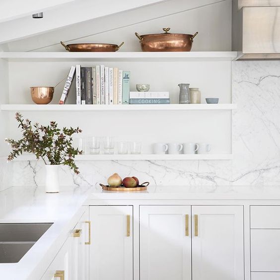 9 Charming Farmhouse inspired kitchens for a cozy holiday season