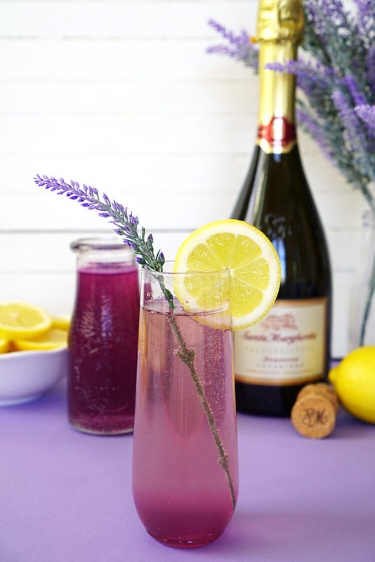 10 Bubbly Cocktails for the New Year’s Eve party