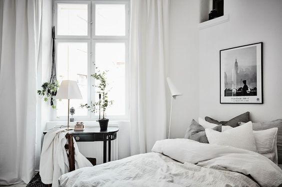 8 Minimal bedrooms for a relaxing holiday season