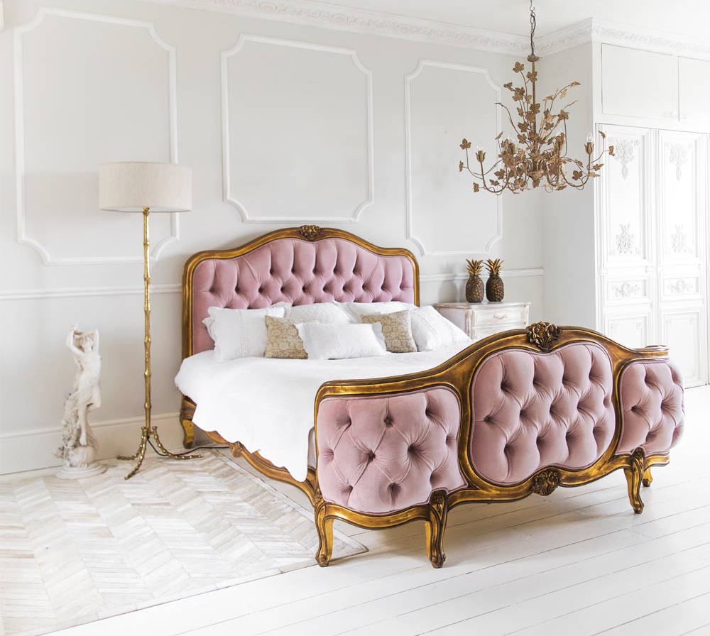 the-sacre-coeur-pink-velvet-bed-b_1