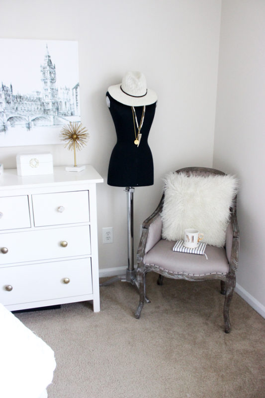 7 Dreamy Tips To Incorporate A Mannequin Into Your Home Daily Dream Decor - Mannequin Home Decor