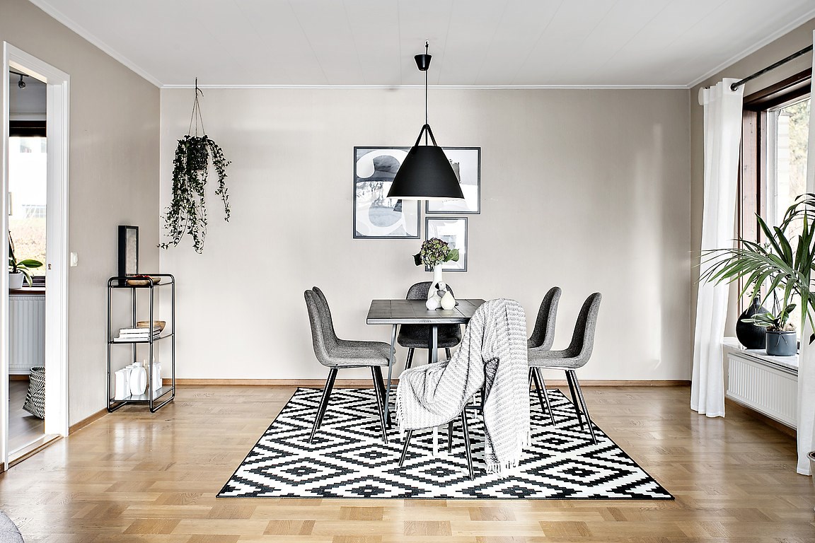 A dreamy Swedish home in white & gray