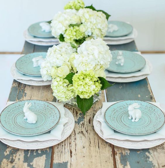 10 Dreamy table setting just in time for Easter
