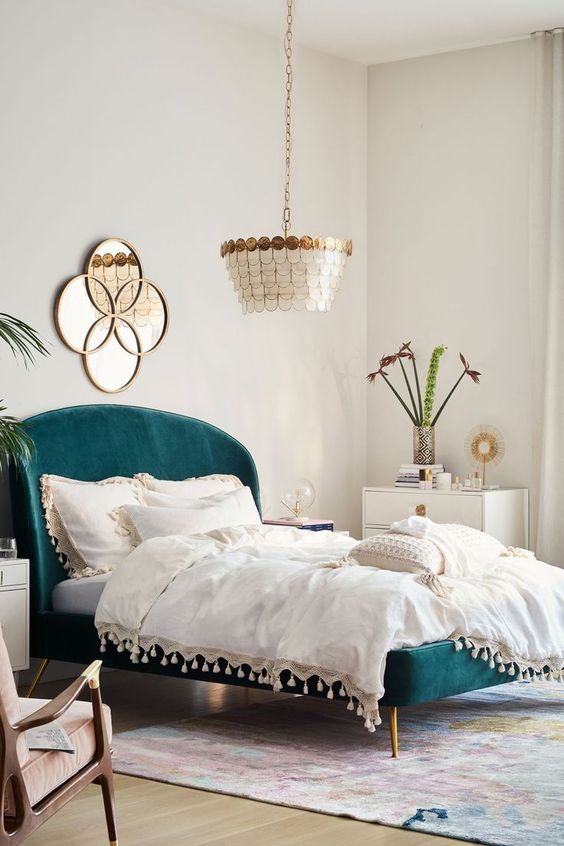 8 Romantic bedrooms for a lazy weekend