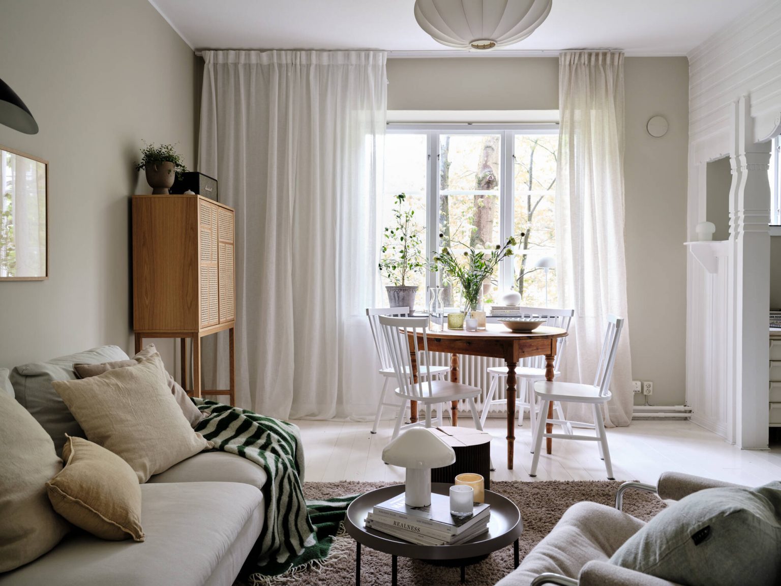 7 Aesthetic living room ideas for a stylish home - Daily Dream Decor
